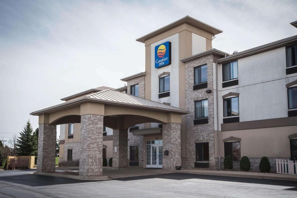 Comfort Inn Crystal Lake Main image